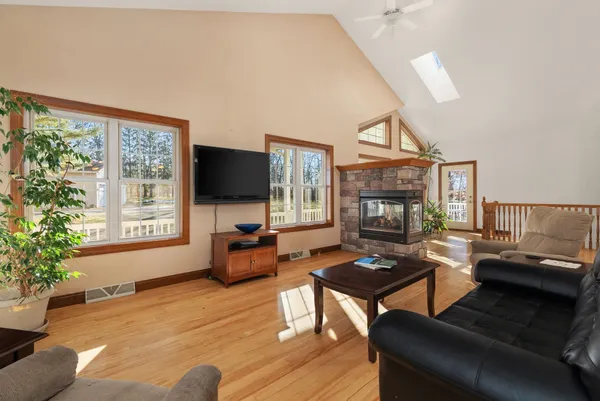 $1,200,000 | 3579 Edgewood Drive, McFarland, WI 53558