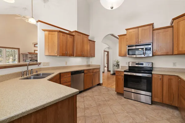 $1,200,000 | 3579 Edgewood Drive, McFarland, WI 53558