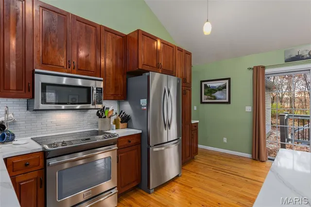 $445,000 | 2 Day Springs Lane, Litchfield, IL 62056