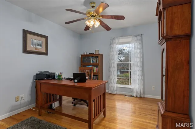 $445,000 | 2 Day Springs Lane, Litchfield, IL 62056