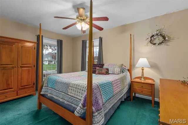 $445,000 | 2 Day Springs Lane, Litchfield, IL 62056