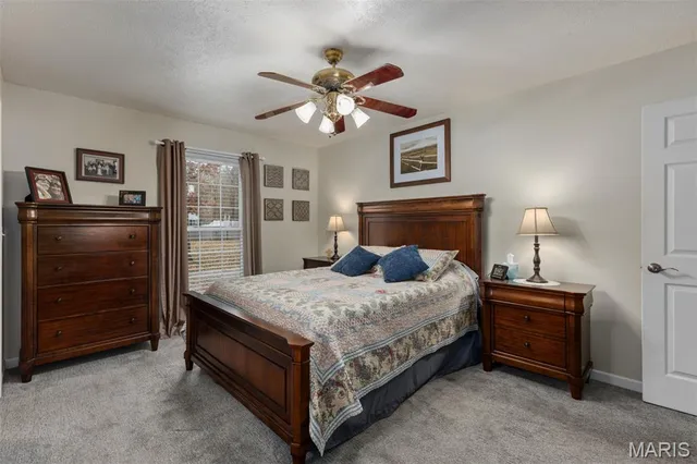 $445,000 | 2 Day Springs Lane, Litchfield, IL 62056