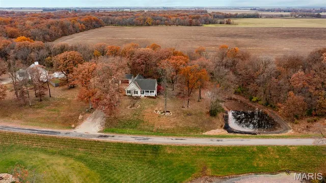 $445,000 | 2 Day Springs Lane, Litchfield, IL 62056