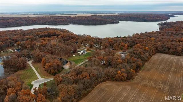 $445,000 | 2 Day Springs Lane, Litchfield, IL 62056