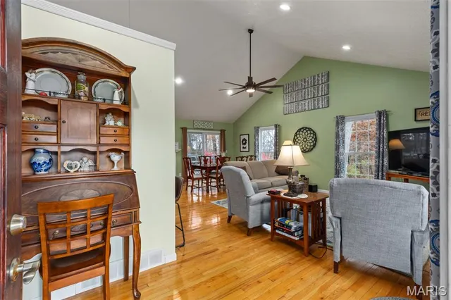 $445,000 | 2 Day Springs Lane, Litchfield, IL 62056