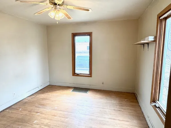 $105,000 | 811 3rd Street Northeast, Roseau, MN 56751