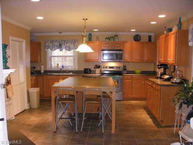 107 Skeen-Miller Road Biscoe, NC 27209 - Photo 5 of 10 Kitchen.