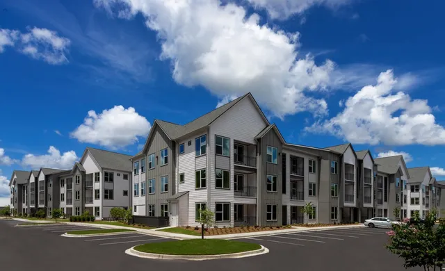 $1,863 | 2403 Mall Drive, Unit A4, North Charleston, SC 29406