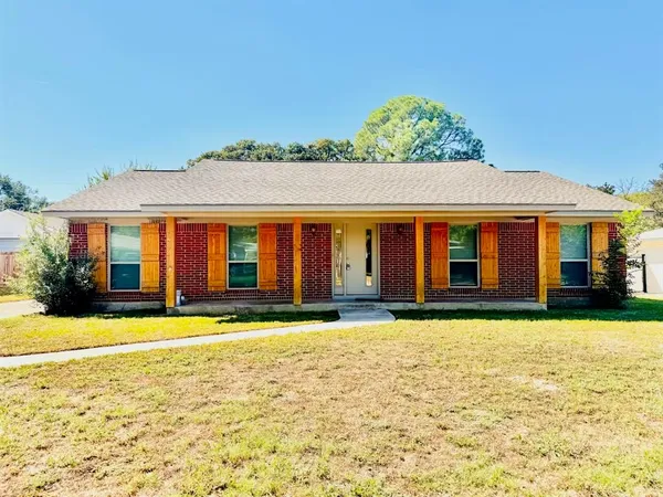 $2,400 | 1710 Cresthaven Drive, Pantego, TX 76013