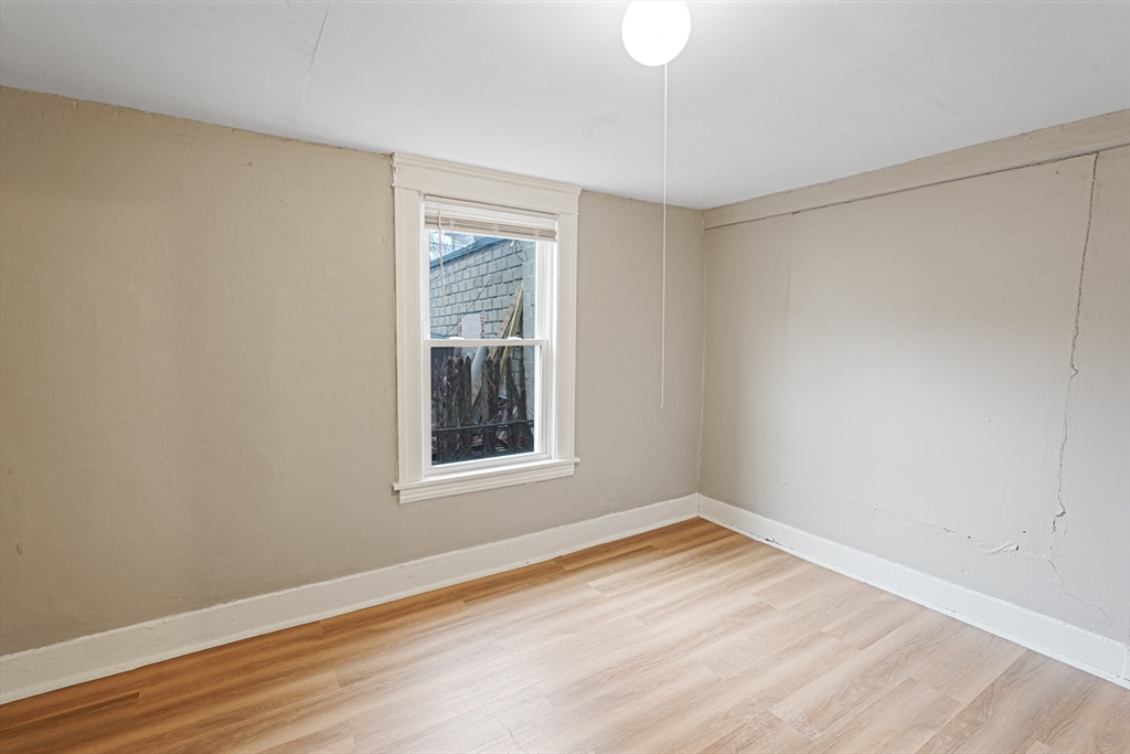 10 Ellsworth Street Worcester, MA 01610 - Photo 13 of 36