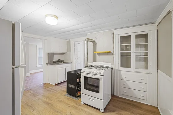 $1,199,995 | 10 Ellsworth Street, Worcester, MA 01610