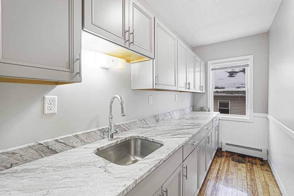 10 Ellsworth Street Worcester, MA 01610 - Photo 31 of 36