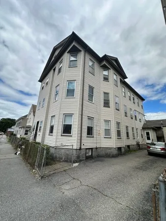 $1,199,995 | 10 Ellsworth Street, Worcester, MA 01610