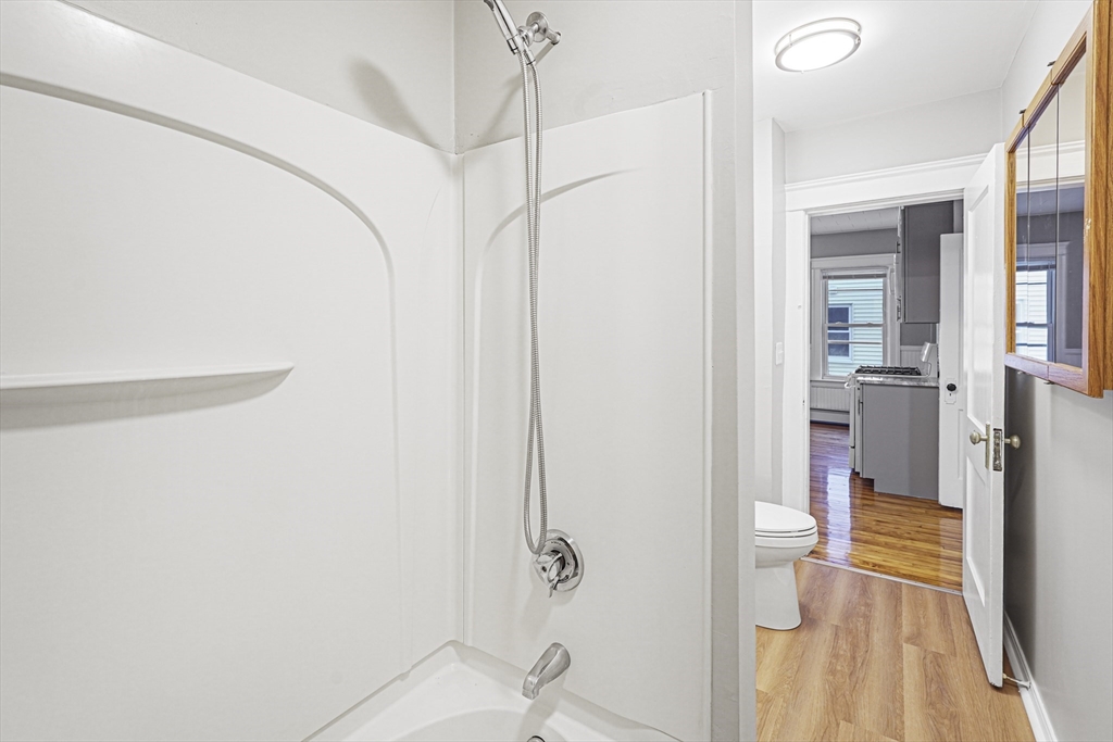 10 Ellsworth Street Worcester, MA 01610 - Photo 7 of 36