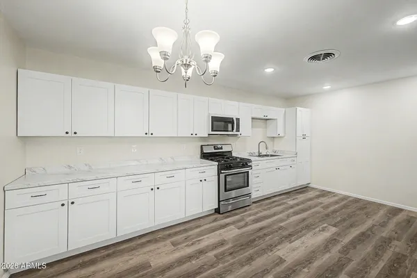 $1,800 | 828 West Central Avenue, Coolidge, AZ 85128