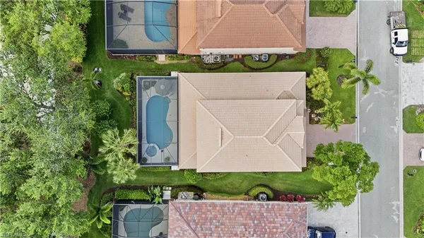 $995,000 | 28686 San Galgano Way, Bonita Springs, FL 34135