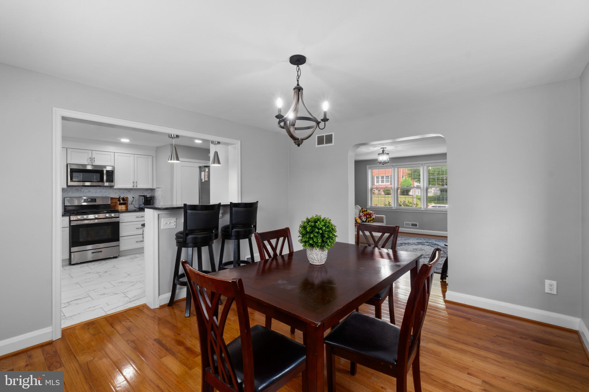 1517 Dellsway Road Towson, MD 21286 - Photo 8 of 34 Dining room
