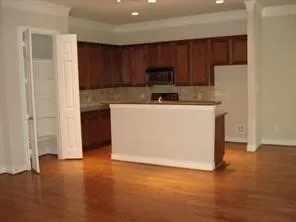 $3,000 | 5972 Kansas Street, Houston, TX 77007