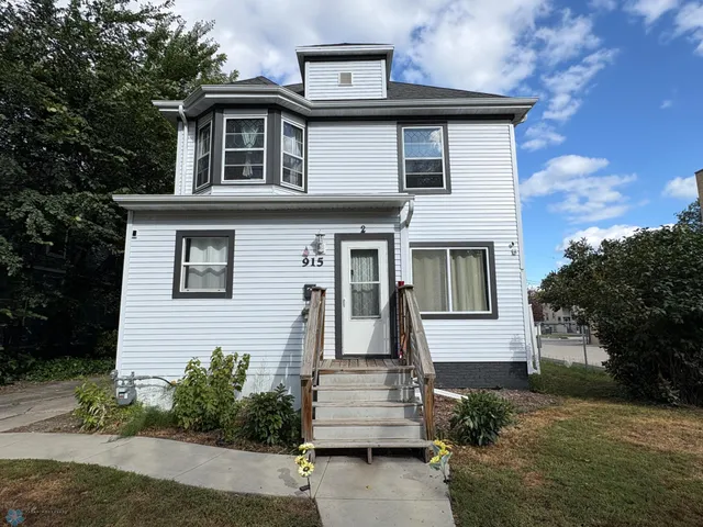 $349,000 | 915 Broadway North, Fargo, ND 58102