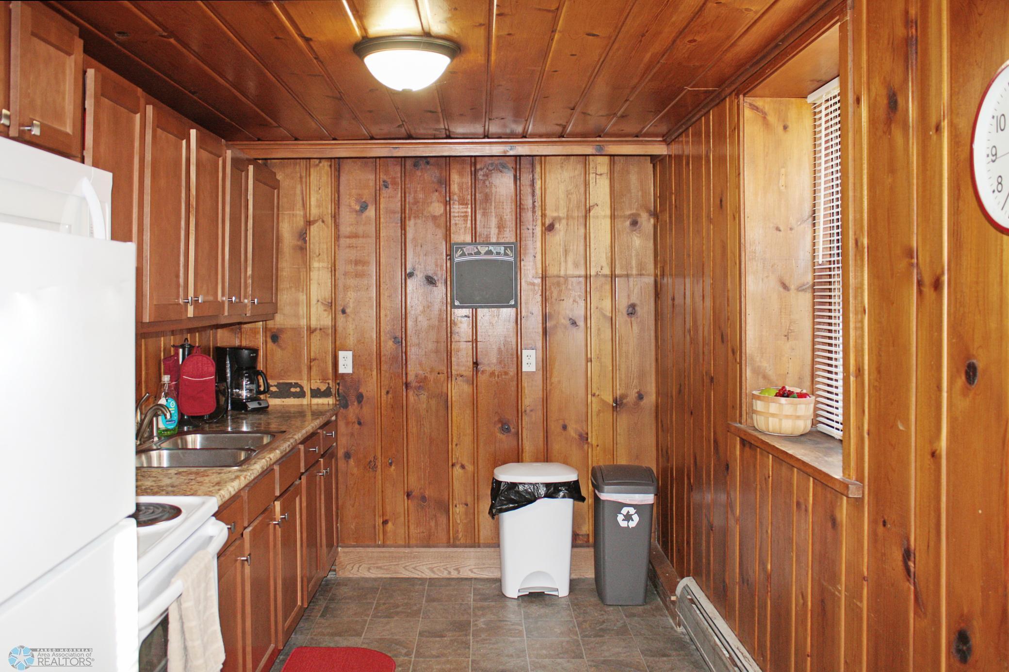 915 Broadway North Fargo, ND 58102 - Photo 14 of 23