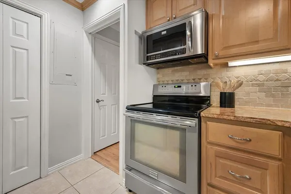 $245,000 | 1229 Roaring Springs Road, Fort Worth, TX 76114