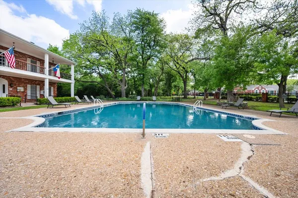 $245,000 | 1229 Roaring Springs Road, Fort Worth, TX 76114