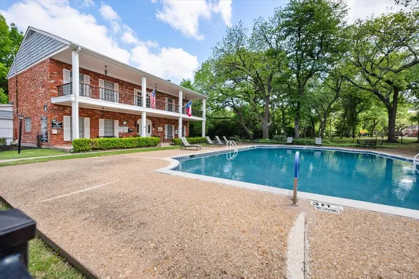 $245,000 | 1229 Roaring Springs Road, Fort Worth, TX 76114