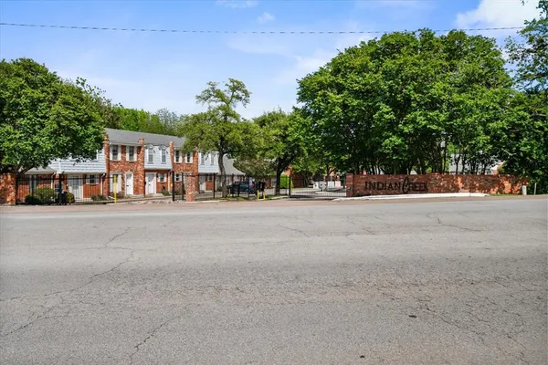 $245,000 | 1229 Roaring Springs Road, Fort Worth, TX 76114