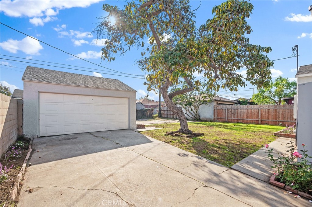 924 West Almond Street Compton, CA 90220 - Photo 30 of 44