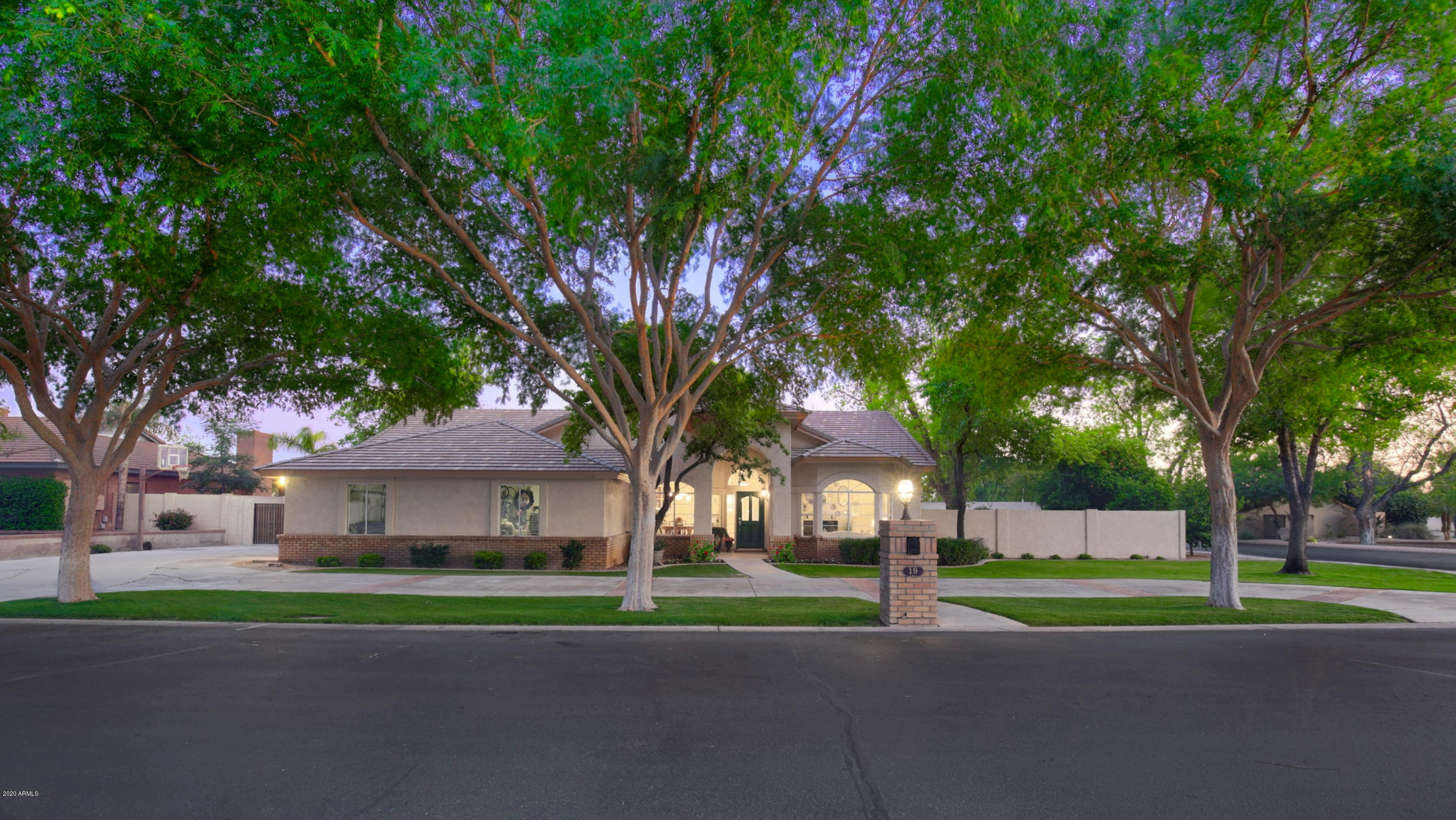 19 North Riata Street Gilbert, AZ 85234 - Photo 1 of 46 front