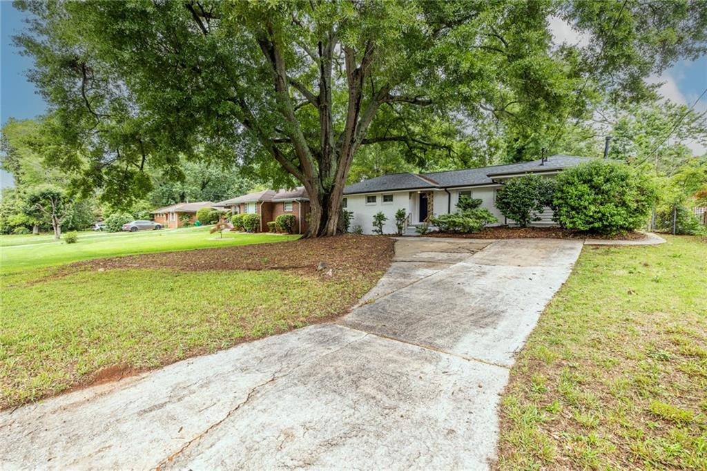 3276 Bobbie Lane Decatur, GA 30032 - Photo 3 of 49 Gallery Image 3