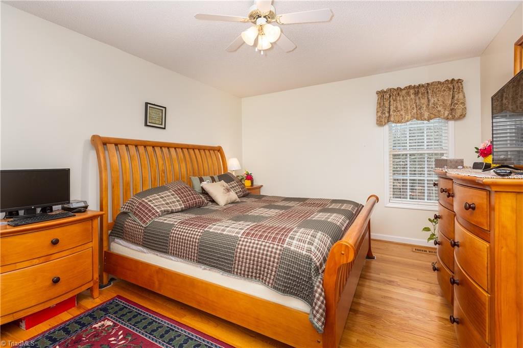 1824 Harper Spring Drive Clemmons, NC 27012 - Photo 15 of 42