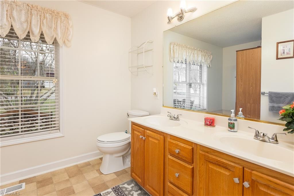 1824 Harper Spring Drive Clemmons, NC 27012 - Photo 18 of 42