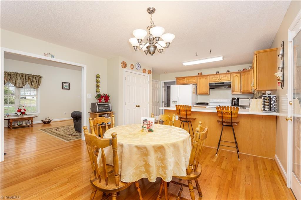 1824 Harper Spring Drive Clemmons, NC 27012 - Photo 8 of 42