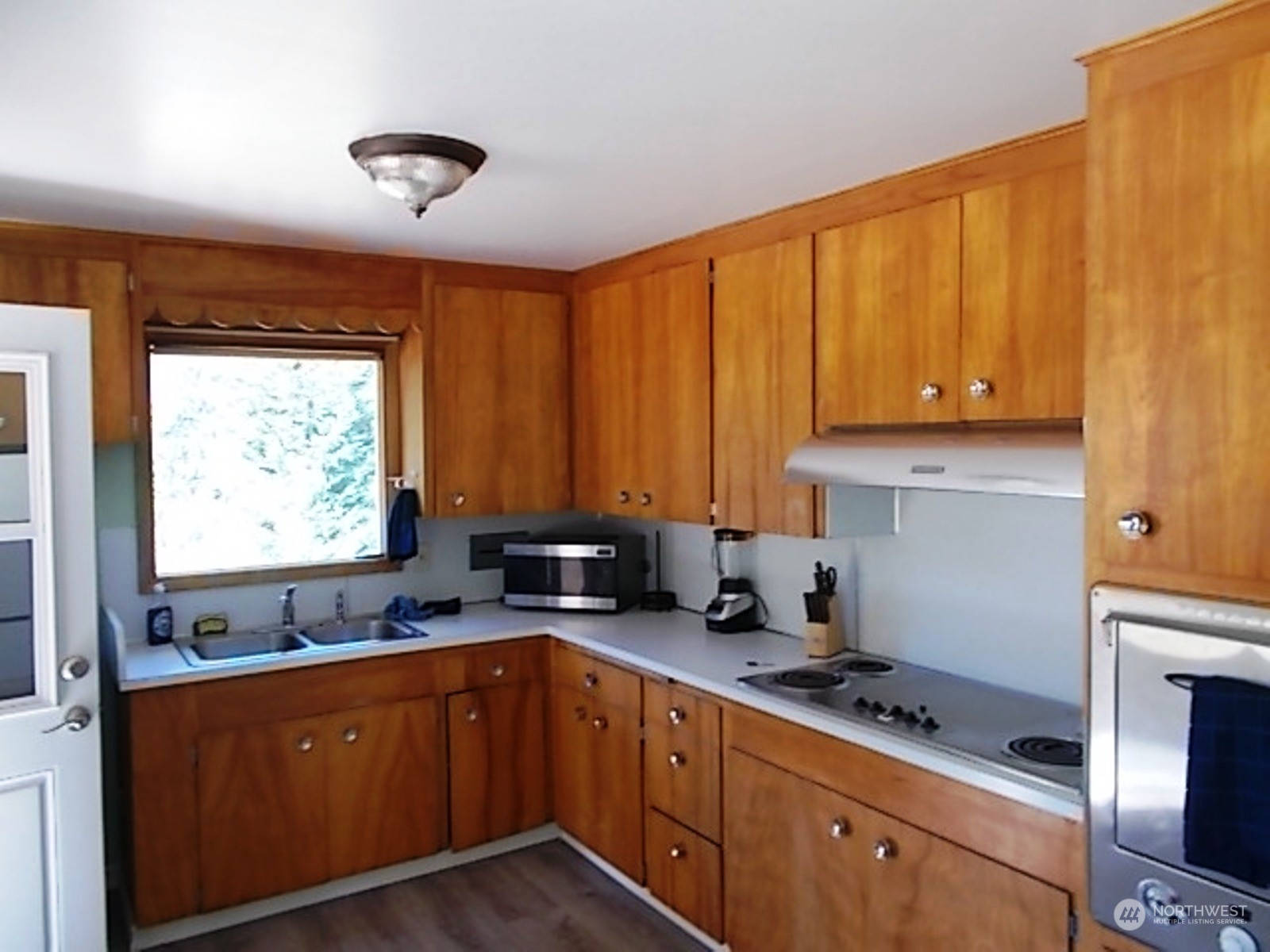102 Robb Road Packwood, WA 98361 - Photo 5 of 27 Gallery Image 5