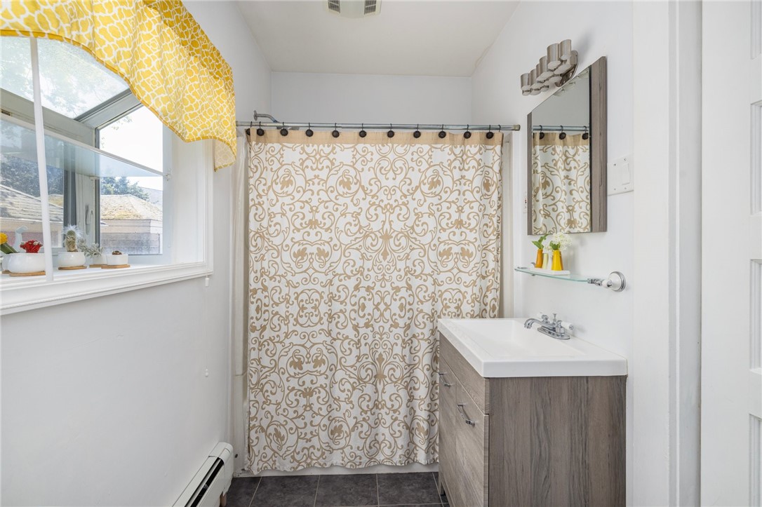 207 Rochambeau Avenue Providence, RI 02906 - Photo 31 of 39 first floor full bath..