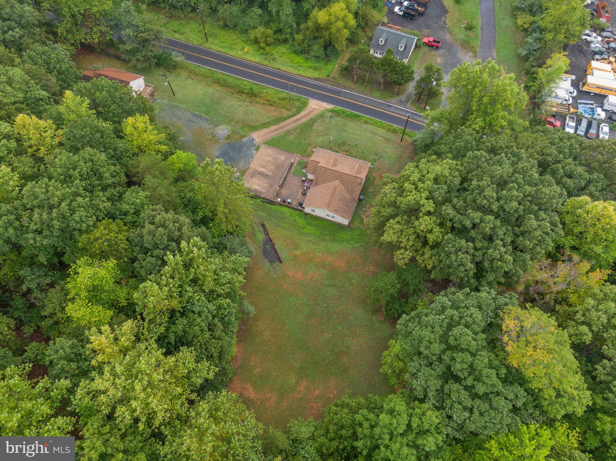 804 Telegraph Road Stafford, VA 22554 - Photo 11 of 39 an aerial view of residential house with outdoor space and trees all around