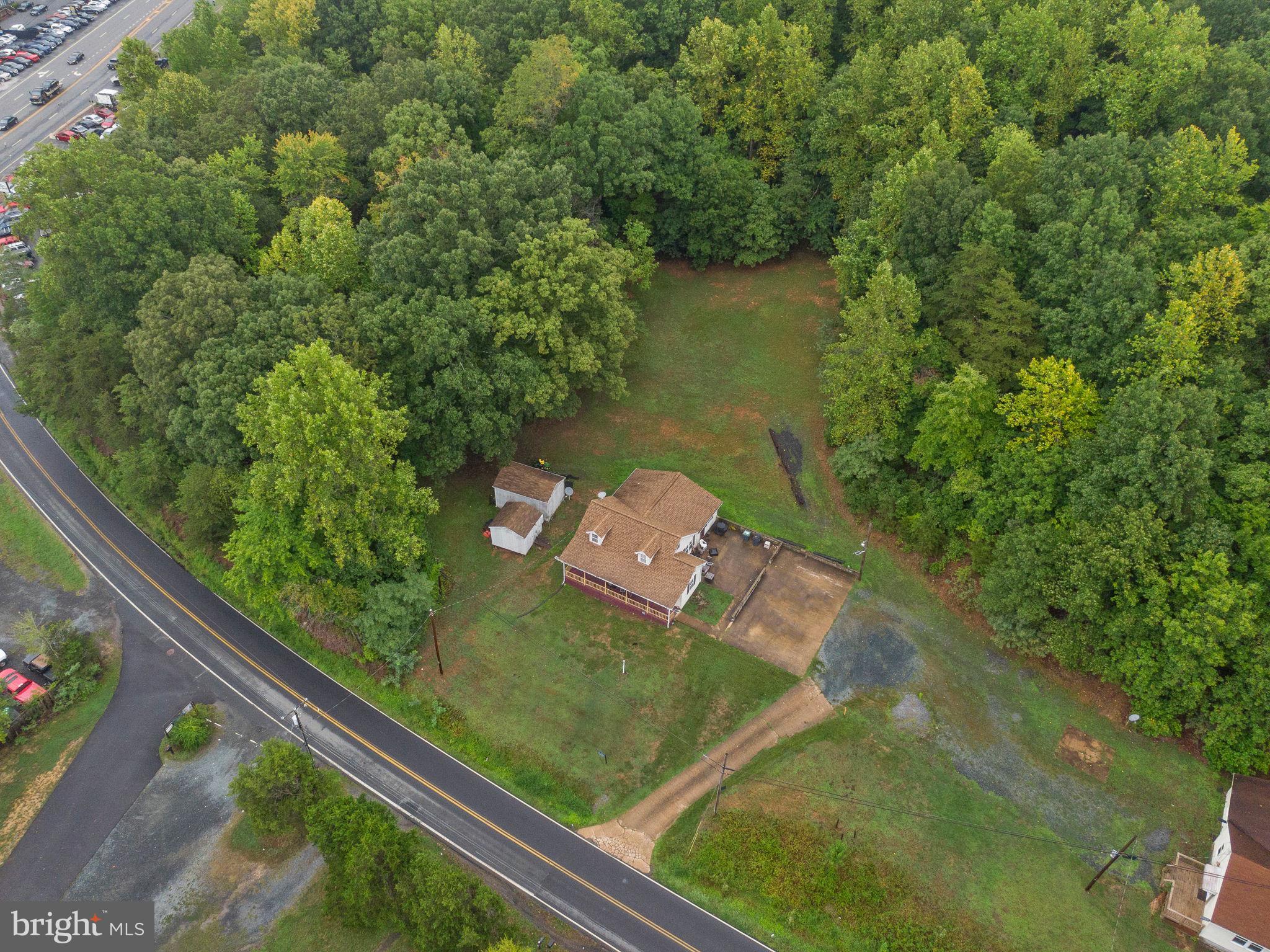 804 Telegraph Road Stafford, VA 22554 - Photo 18 of 39 a view of a balcony with lake view
