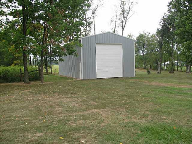 5601 Westfall Road Southwest Lancaster, OH 43130 - Photo 11 of 32