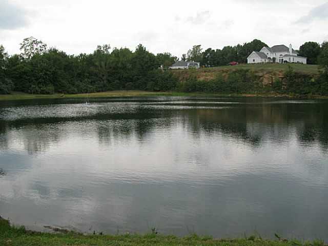 5601 Westfall Road Southwest Lancaster, OH 43130 - Photo 3 of 32