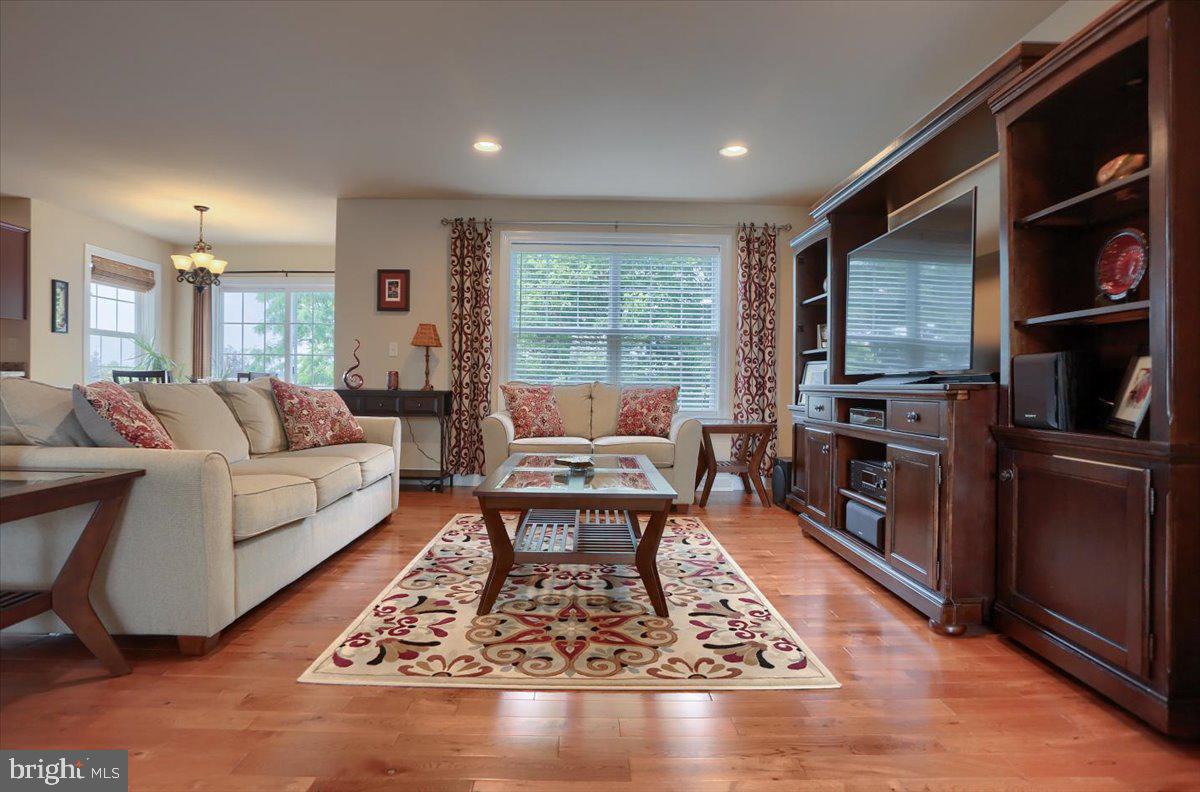 397 Riviera Street Mount Wolf, PA 17347 - Photo 12 of 41 Gallery Image 12