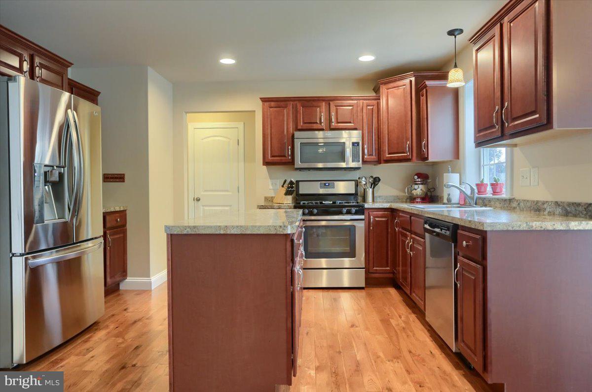 397 Riviera Street Mount Wolf, PA 17347 - Photo 20 of 41 Gallery Image 20