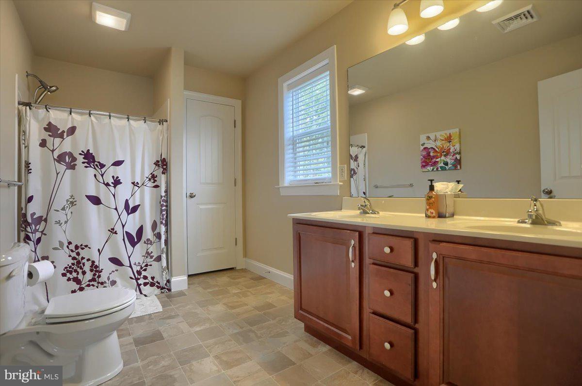 397 Riviera Street Mount Wolf, PA 17347 - Photo 33 of 41 Gallery Image 33
