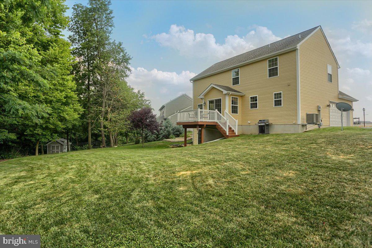 397 Riviera Street Mount Wolf, PA 17347 - Photo 38 of 41 Gallery Image 38