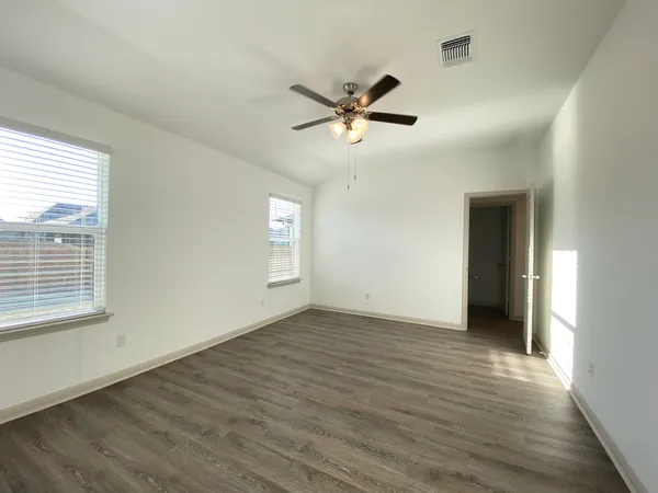 $2,150 | 131 Fort Clark Springs Drive, Hutto, TX 78634