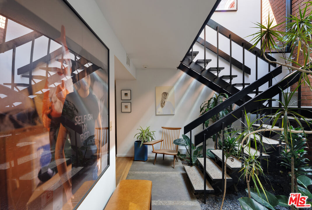 4520 Dundee Drive Los Angeles, CA 90027 - Photo 28 of 63