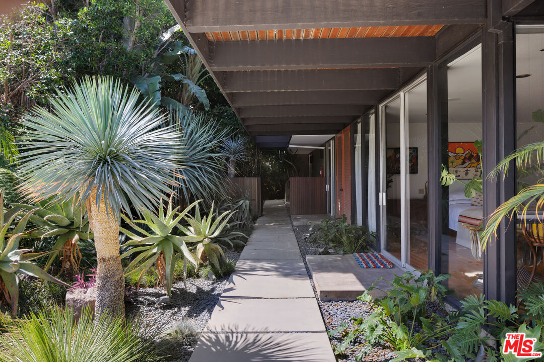 4520 Dundee Drive Los Angeles, CA 90027 - Photo 36 of 63 a view of outdoor space with garden