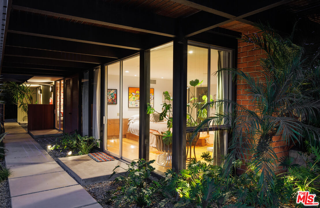 4520 Dundee Drive Los Angeles, CA 90027 - Photo 57 of 63 a view of a porch