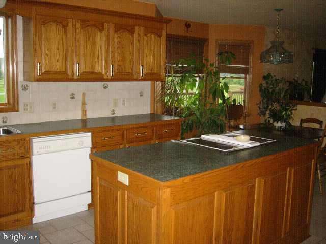 180 Goodyear Road Carlisle, PA 17015 - Photo 3 of 9 Gallery Image 3