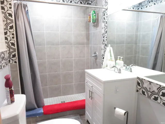 $299,000 | 910 East 2nd Street, Madison, IN 47250